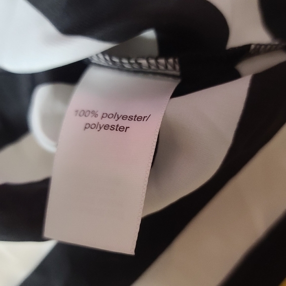 Nwt Short sleeve top - Picture 4 of 6